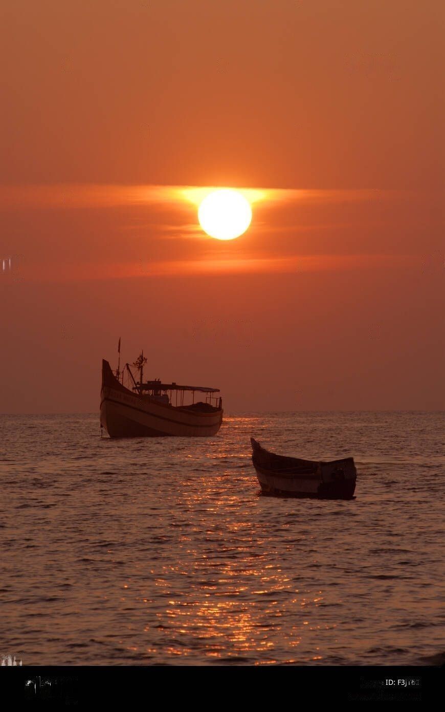 /media/images/fishing-boats-malpe-beach-arabian-sea-udupi-karnataka-india-F3JT60-transformed.jpeg